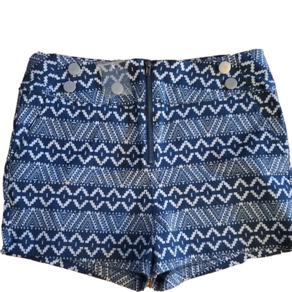 New Mine Womens Shorts Sz L Blue White Geo Design W/ Pockets